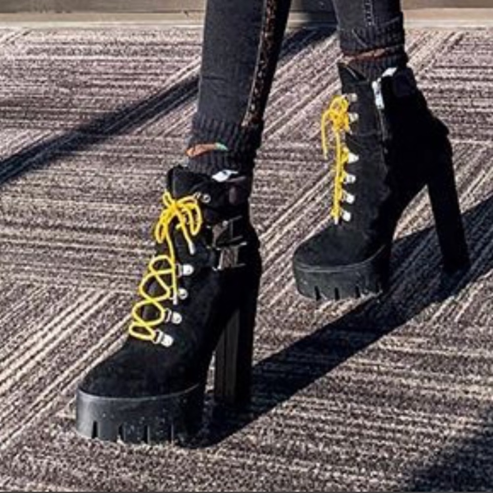 Platform bootie PLT
